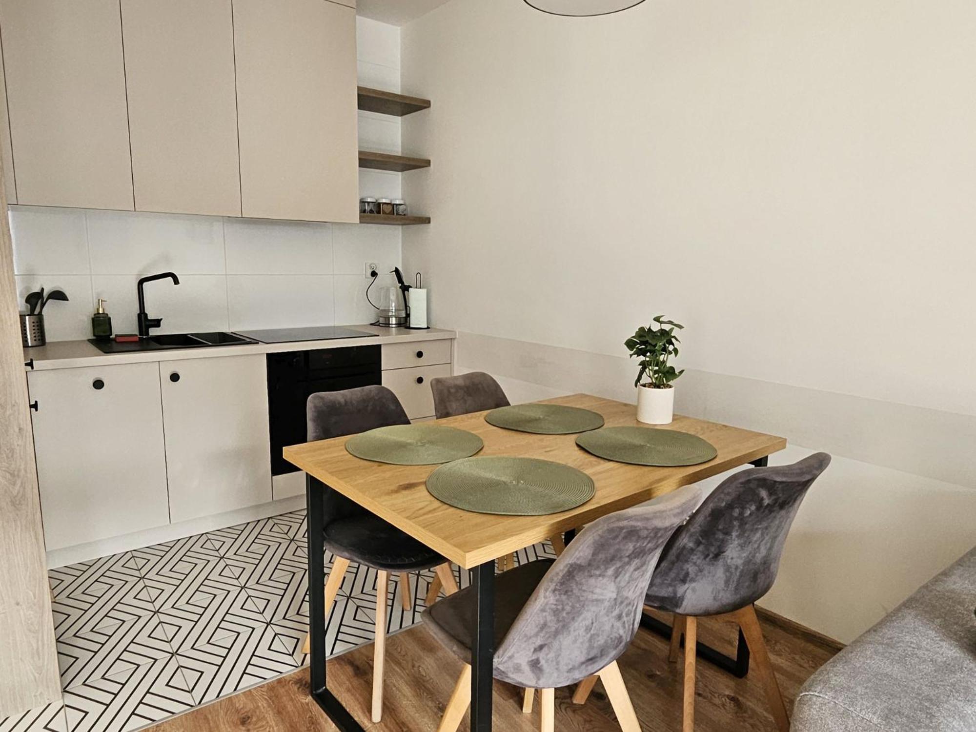 Urban Jungle Apartament Wenus Белосток Экстерьер фото