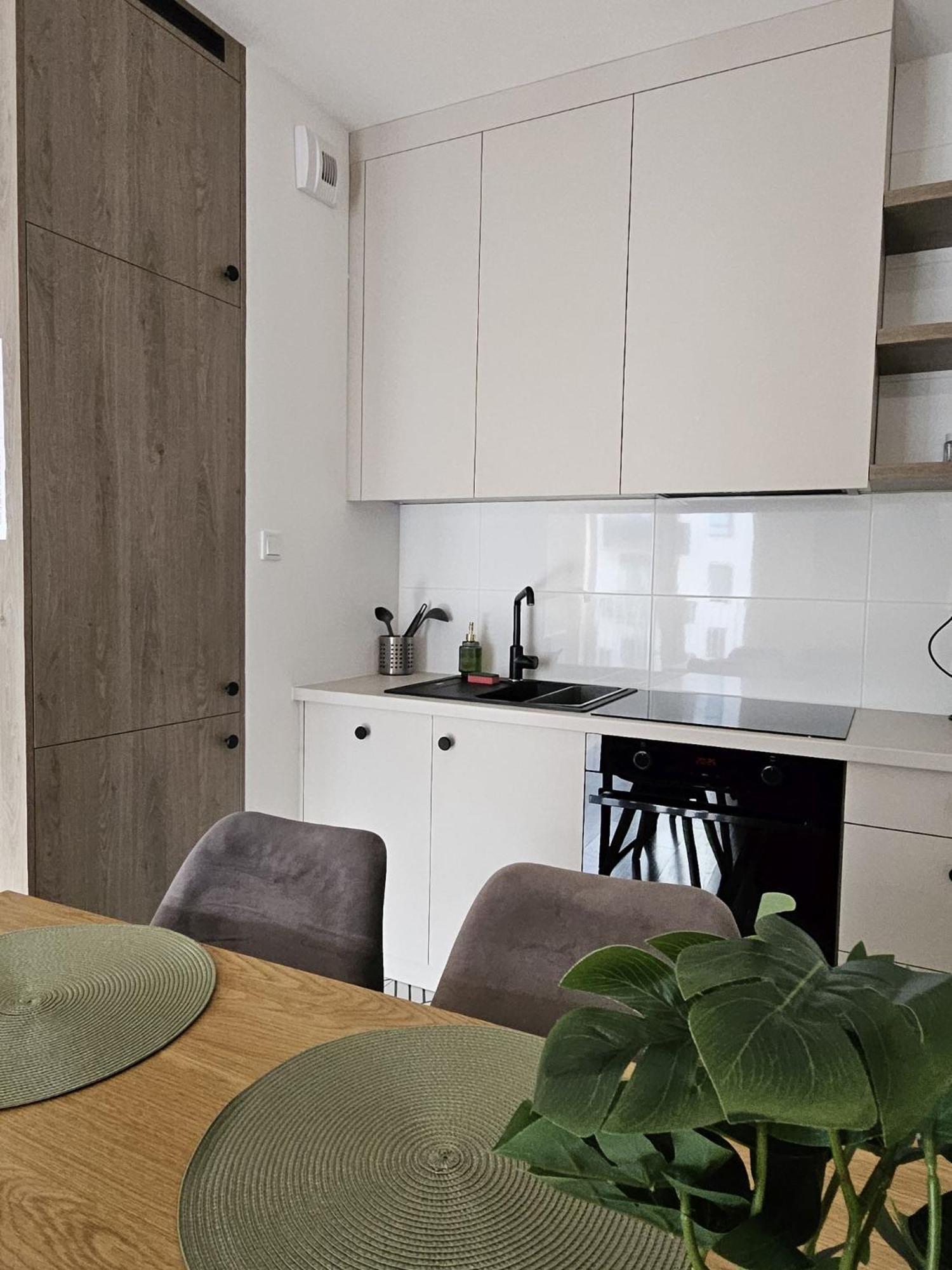 Urban Jungle Apartament Wenus Белосток Экстерьер фото